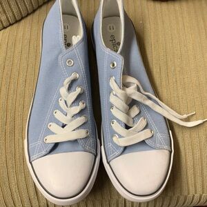 New , woman’s size 11 epicstep sneakers